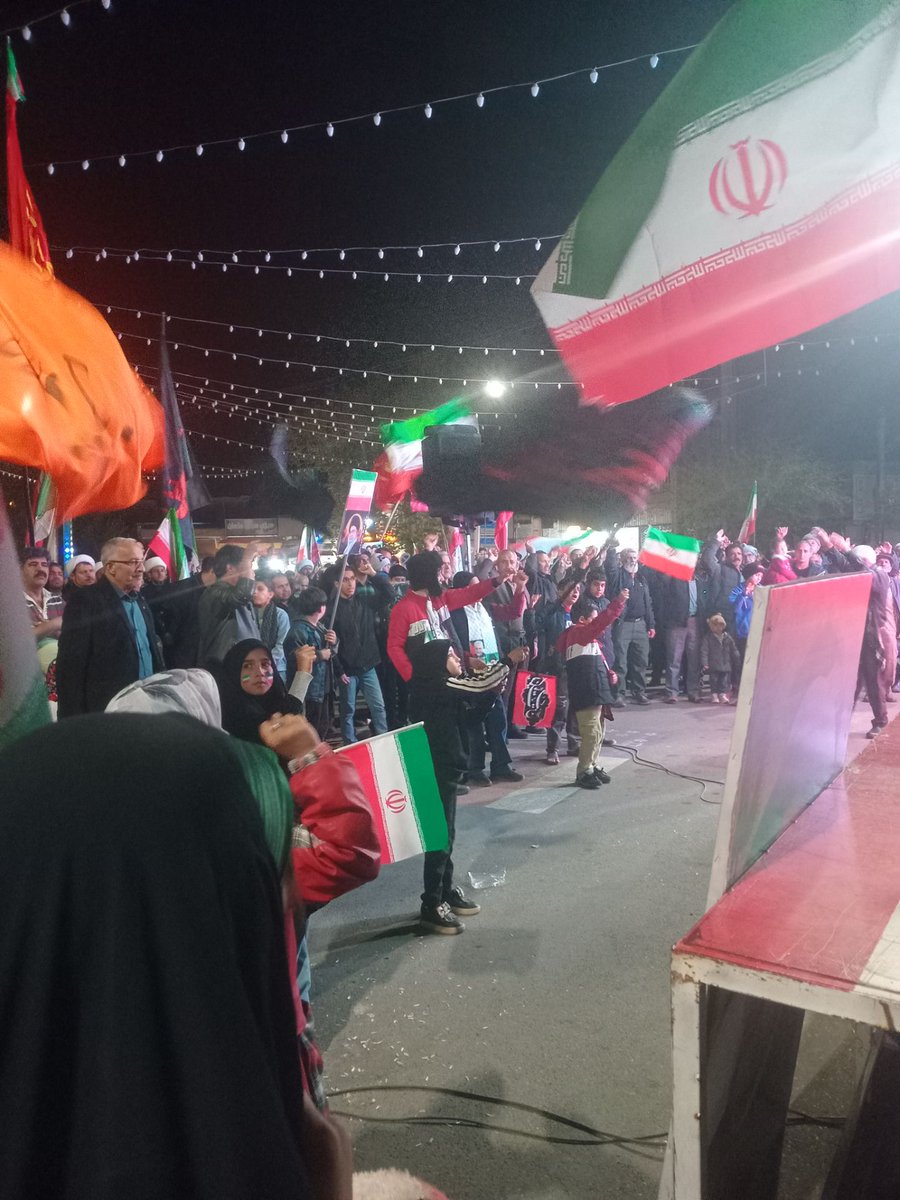 هیچ جامعه‌ای بدون همبستگی، دوام نمی‌آورد.
#تا_پای_جان_برای_ایران
#حضور_مقدس