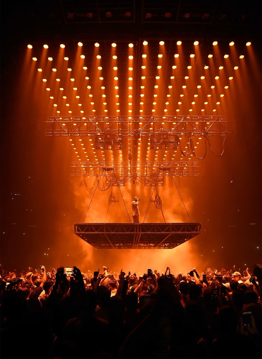 Complex Style tweet media