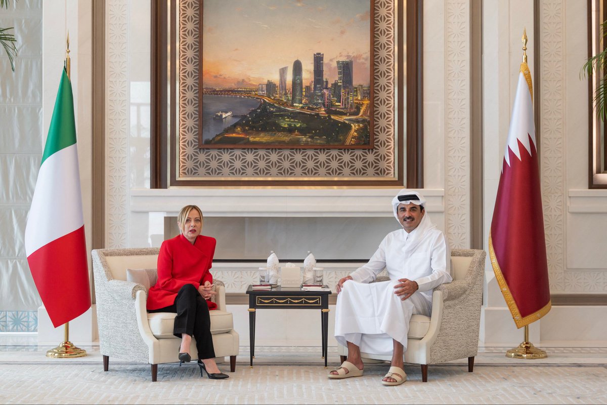 bash_shar's tweet image. Italian PM Giorgia Meloni has met Qatar’s Emir Sheikh Tamim bin Hamad Al Thani in Doha to discuss the energy crisis due to the ongoing US and Israeli war on Iran

#Iran 
#operation_searchlight 
#dubaï