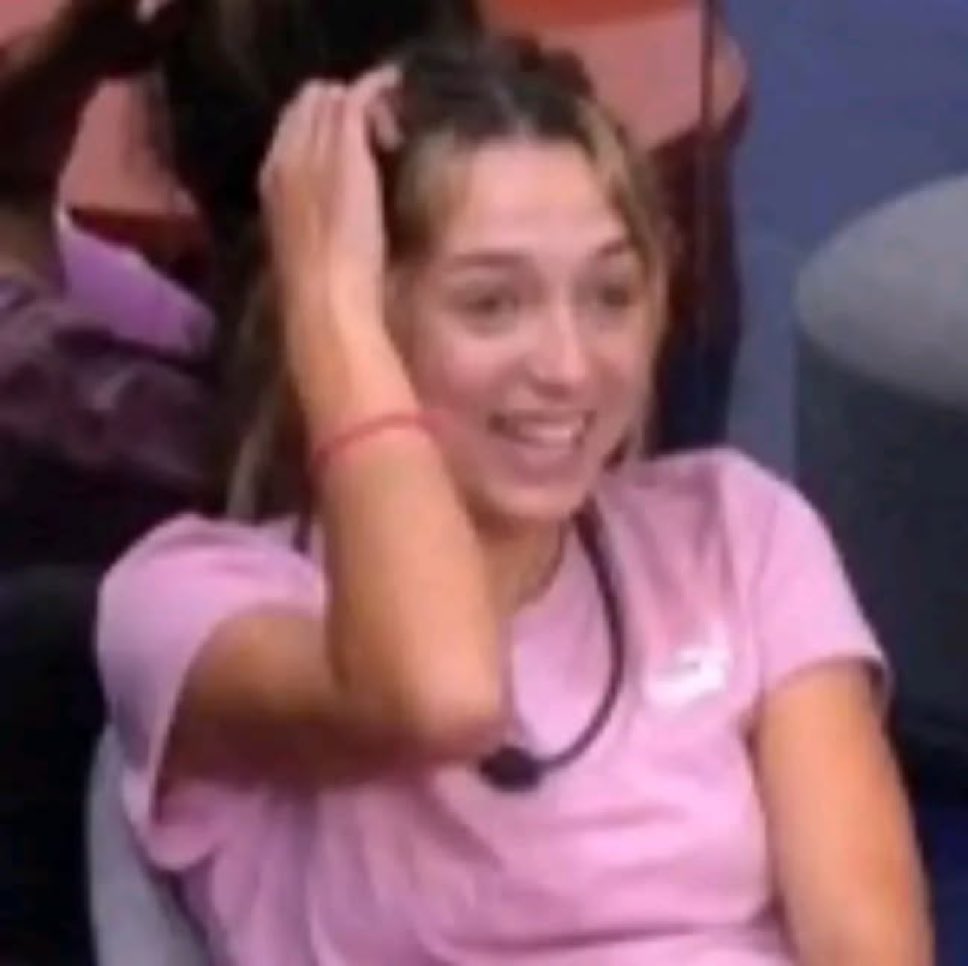 𝕽𝖎𝖆𝖓 tweet media