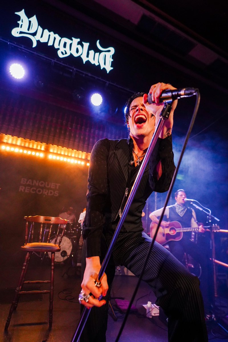 Banquet Records tweet media