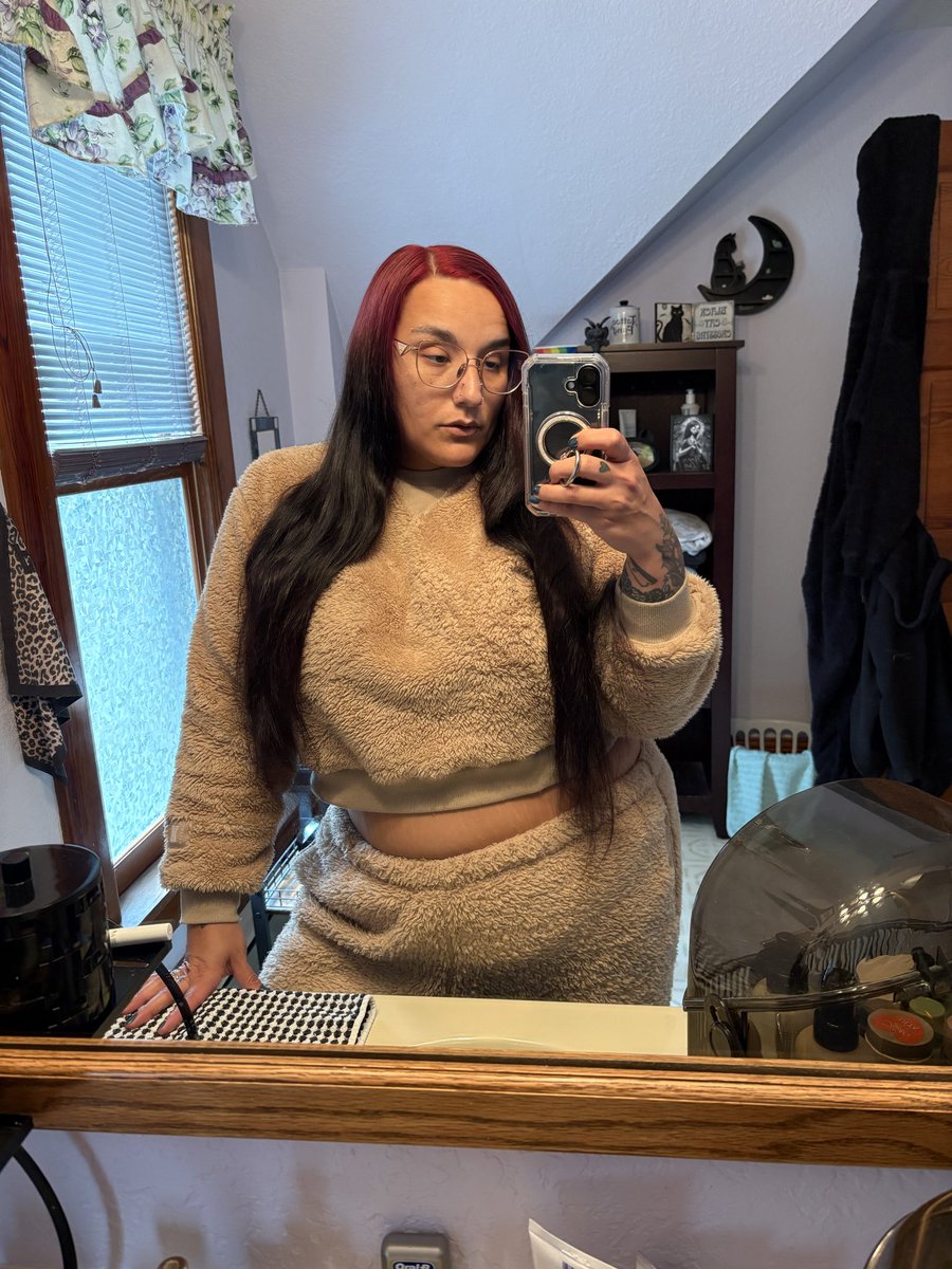 CatLadyDev tweet media