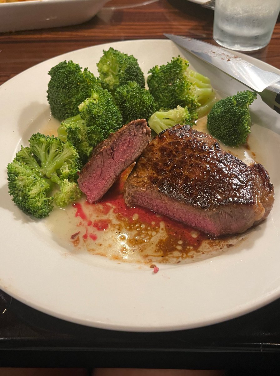 ᥫ᭡ ⱮҽӀӀìҽ tweet media