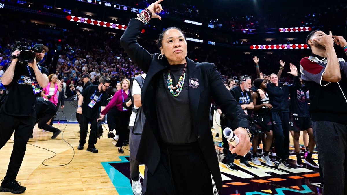 94FeetWBB's tweet image. Keys to Win 🔑 South Carolina

- Win the battle on the boards
- Joyce Edwards has to be efficient
- Defend and pressure the ball 
- Use their depth to their advantage 
- Make 4+ 3's 

If SC controls the paint and tempo this is their trophy.  

#SouthCarolina #WBB