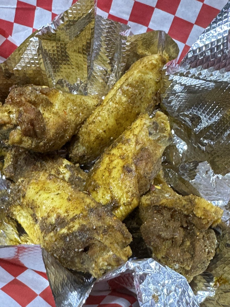 LosHermosillo's tweet photo. New place every week. This is cluck off Broadway in South Denver. https://t.co/gtqxli7GkE