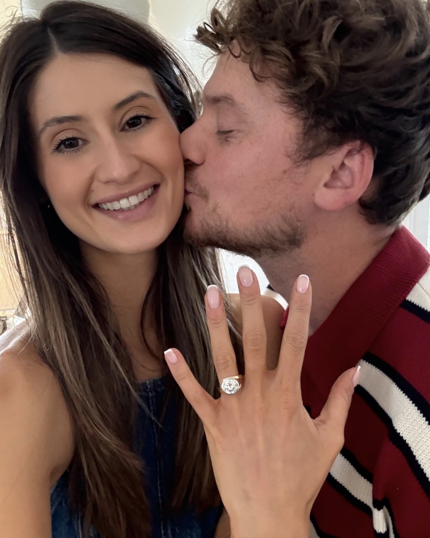 Mirror Celeb tweet media