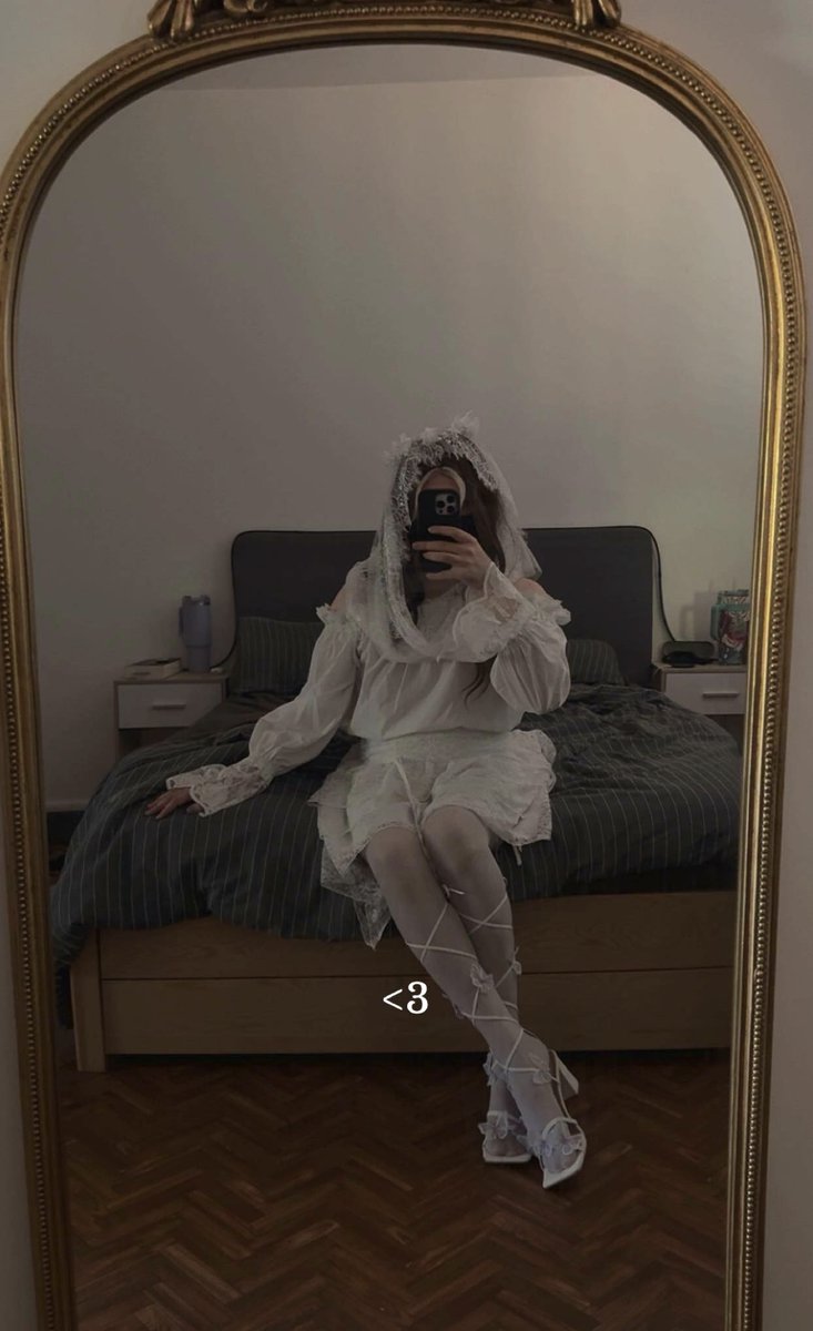 Lexychinotto's tweet photo. ~ Do we kneel for the princess for a chance ? Or do we attack her castle to "take" the chance ? 

🤍😇🪽

#cosplay #femboy #OOTD #femboyfriday https://t.co/8h99C4Sec7