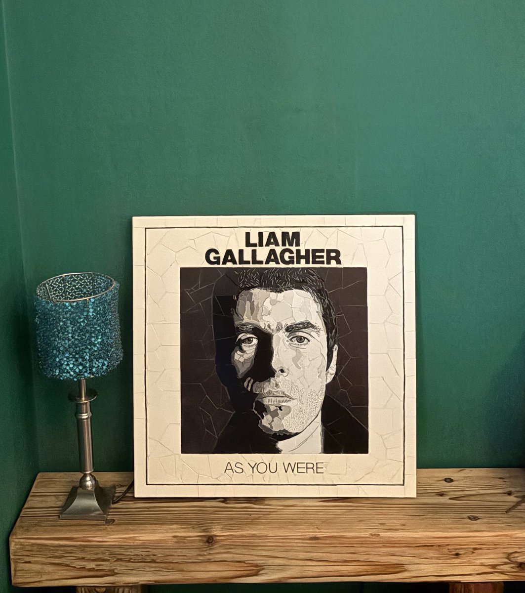 EmmaPlacesMade's tweet photo. You know your mates love u when they give u this stunning mosaic for you bday @liamgallagher @DavidForan https://t.co/ohKOSfFjqp