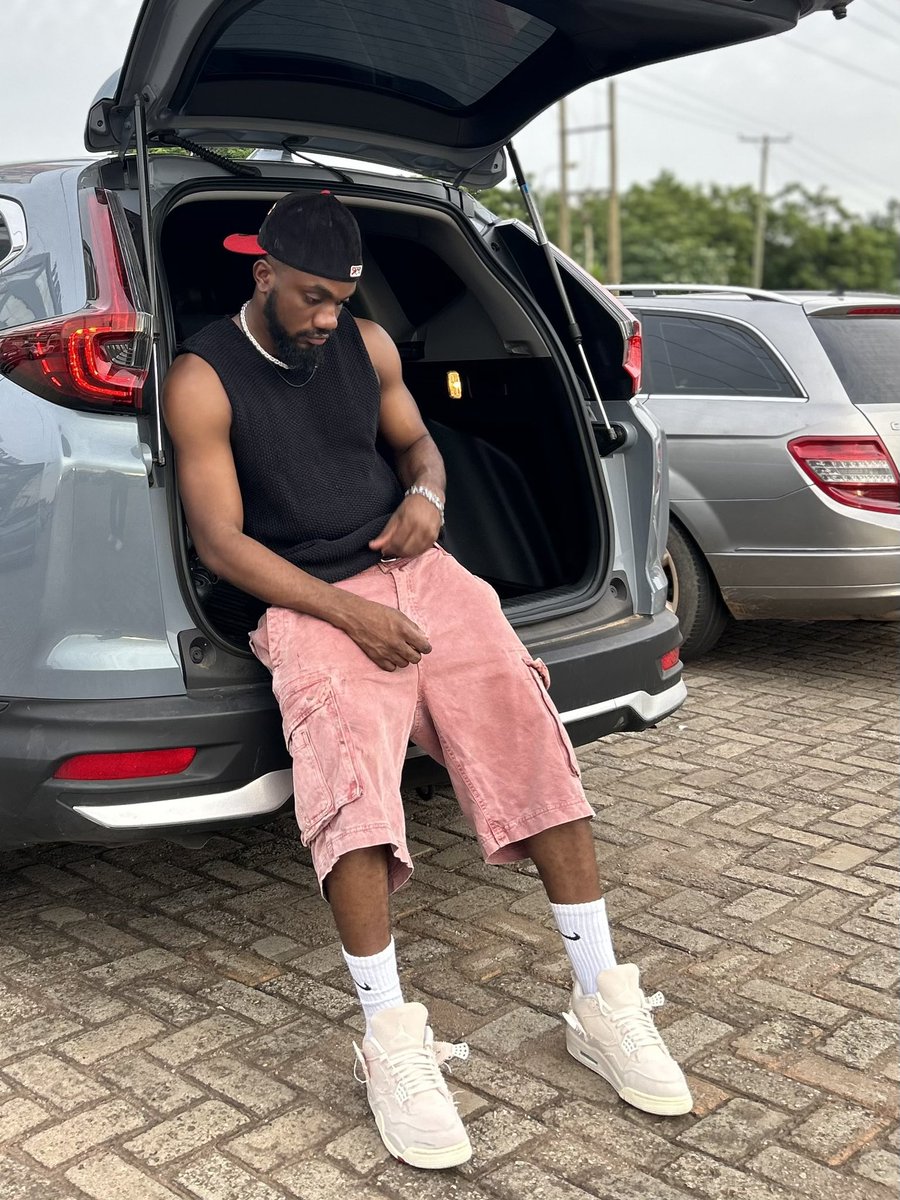 Mr Drew Xtra tweet media