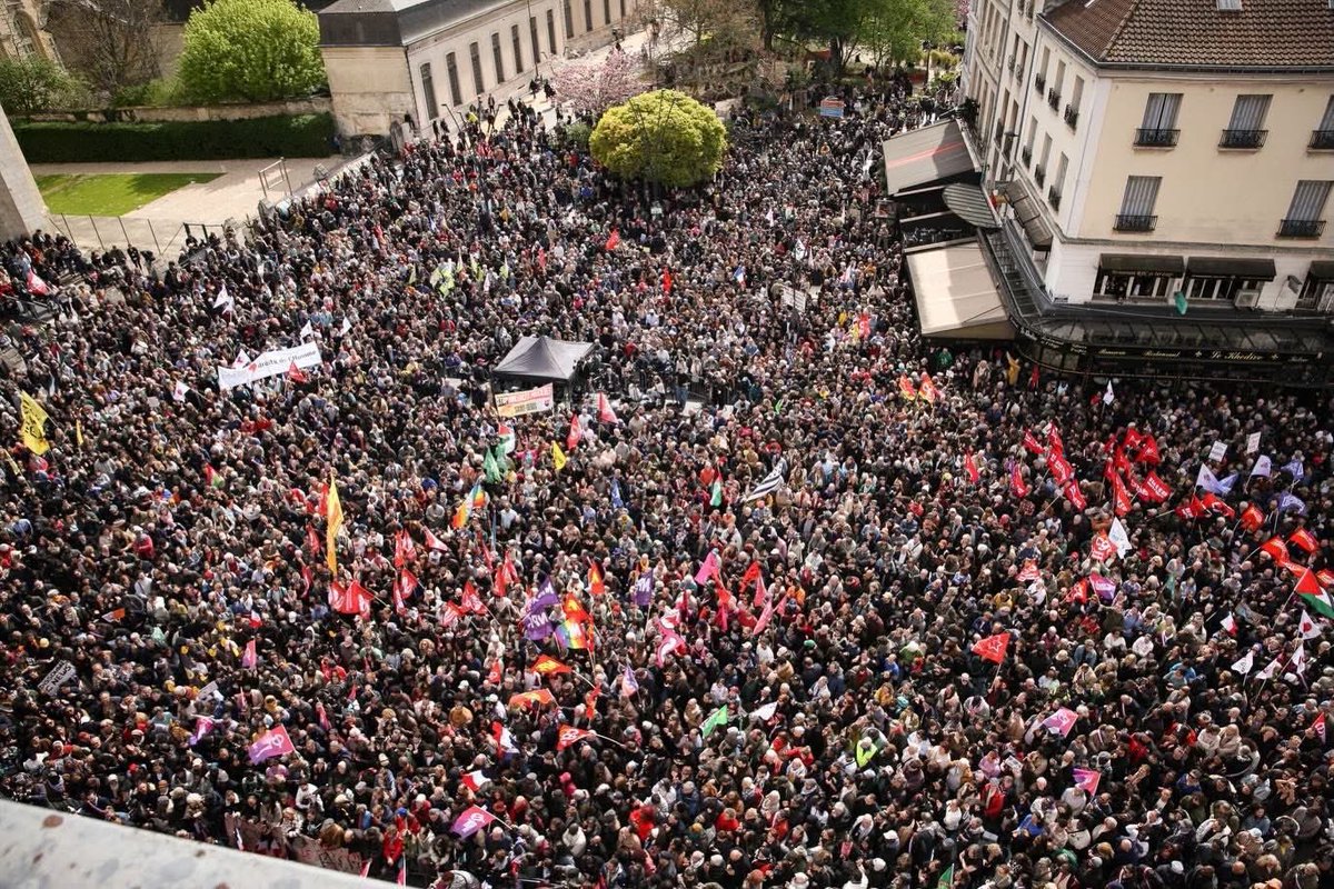 🔴 Que la Seine-Saint-Denis, que la France est belle quand elle se mobilise contre le racisme !

Merci à toutes celles et tous ceux qui se sont mobilisé·e·s aujourd’hui, notamment depuis Aubervilliers pour venir apporter un soutien à <a href="/BallyBagayoko/">Bally Bagayoko</a>.

#aubervilliers #Saintdenis