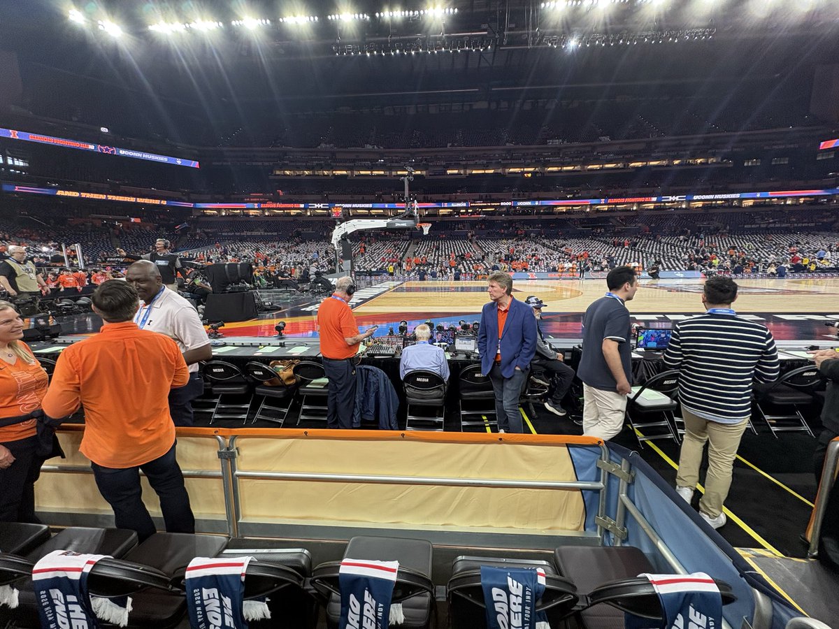 Bret “Low Taper Fade” Bielema tweet media