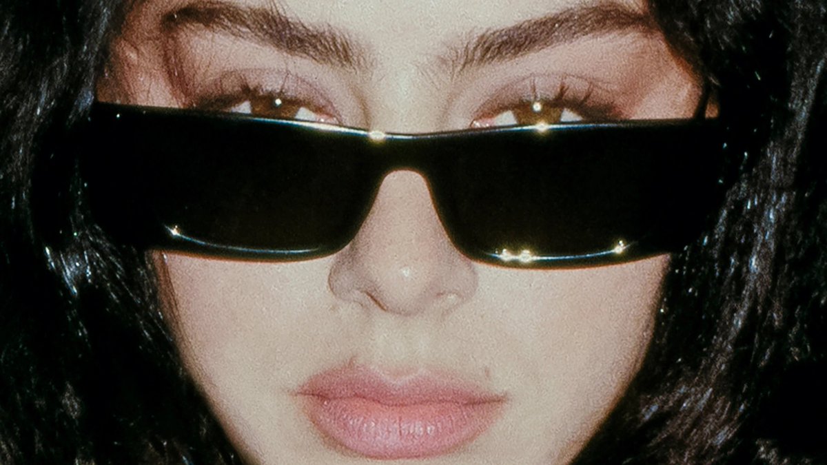 charli xcx museum tweet media