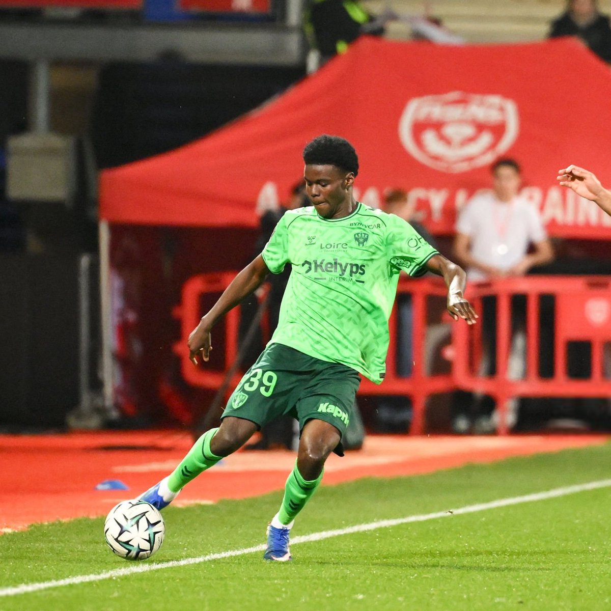 La Mise Au Vert tweet media