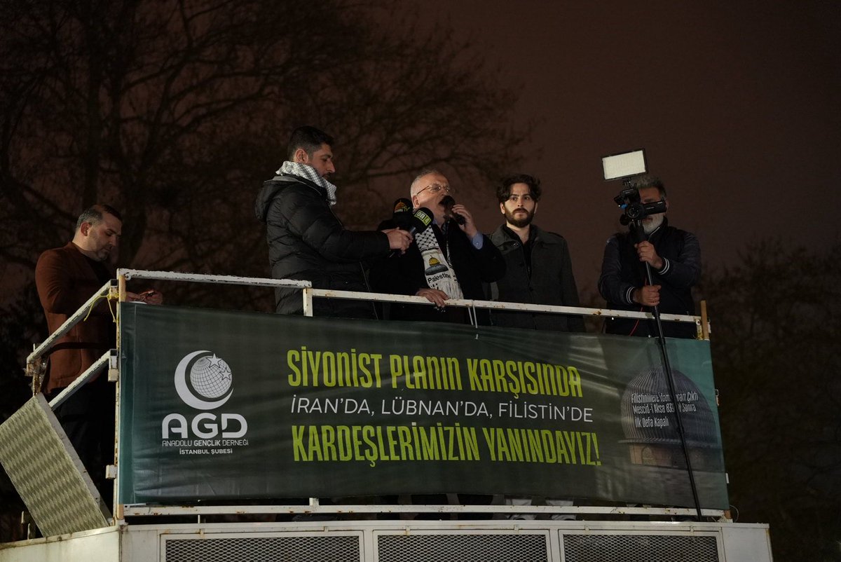 📍Siyonist Plana Karşı Kardeşlerimizin Yanındayız!

📌Saadet Partisi İstanbul İl Teşkilat Başkanı İsmail Acar Bey, Hamas Temsilcisi Macit Ebu Kuteyş Bey, İhvan-ı Müslimin Sözcüsü Suheyb Abdulmaksut Bey ve Sumud Filosu Türkiye Temsilcisi Selman Esmerer Bey konuşmalarını icra etti.