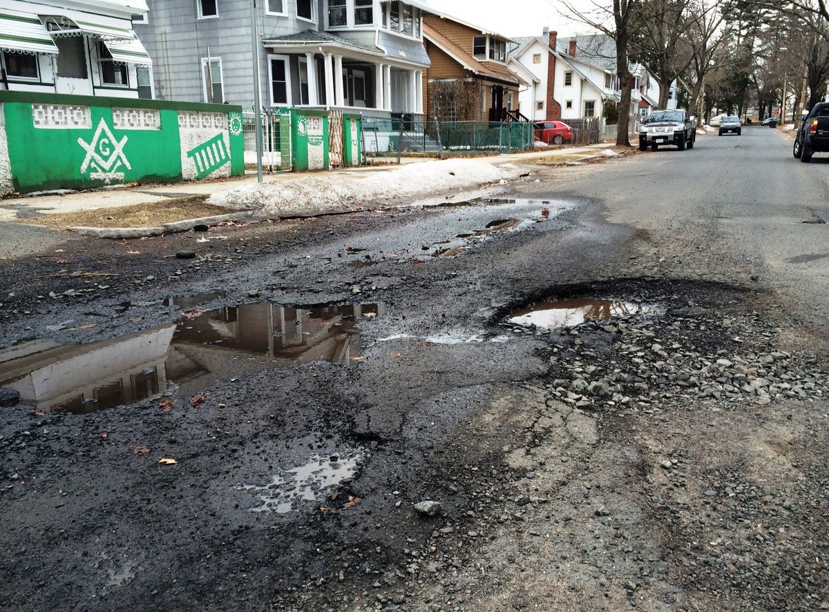 Boston Globe Pitchbot tweet media