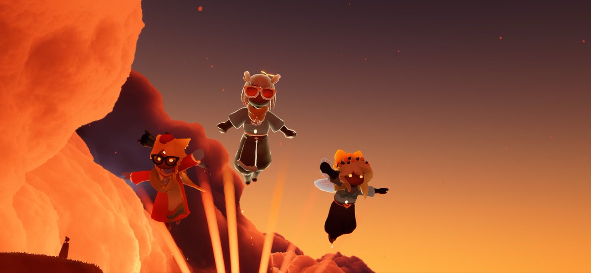 ewinskytech's tweet image. I have not seen you in years. Today I finally met you again. My old Sky friend who kept me company during many CR's and the one who taught me how to chibi-fall ... 

Today was a good day! 😭❤️
@LinhLinh481 🇻🇳

#thatskygame #skychildrenofthelight #skycotl #skyfriends #thatskyhug