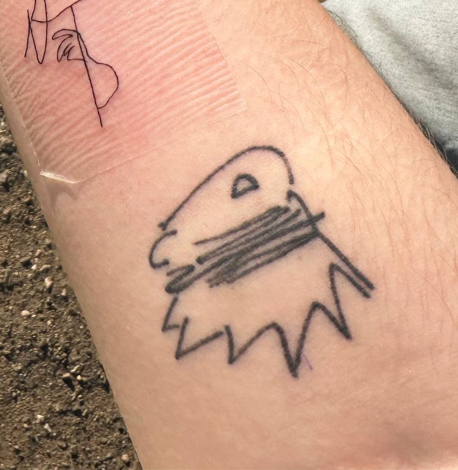 интернет героиня🚮 tweet media