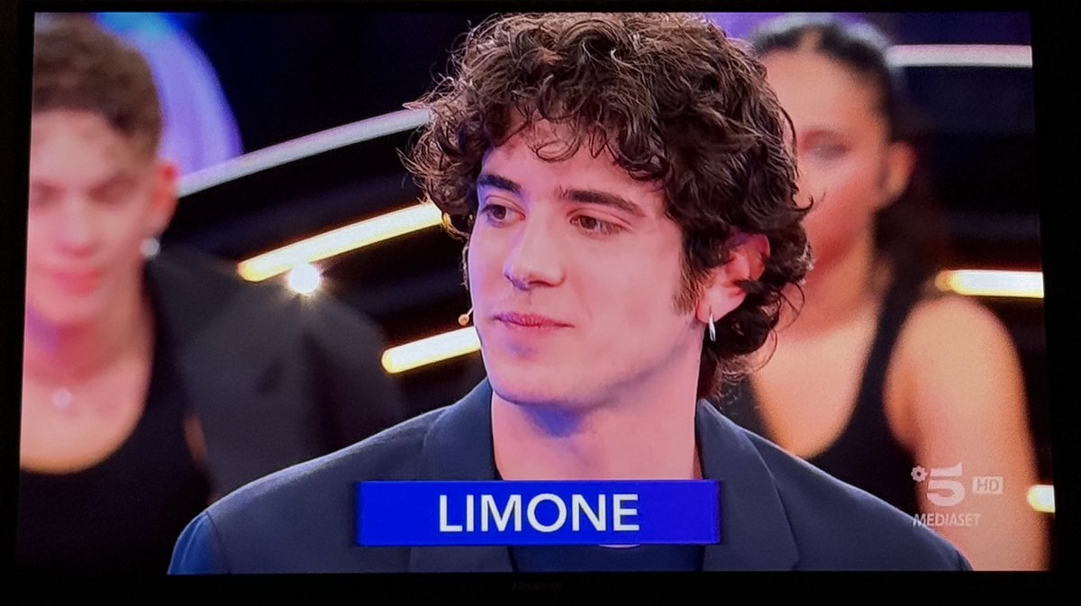 𑣲daria tweet media