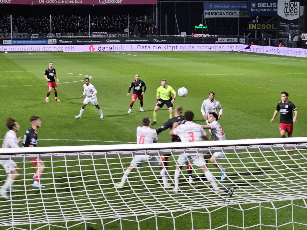 Nec was op halve kracht 2 maatjes te groot voor Excelsior... Plek 16 wordt nog een hels karwei #excnec