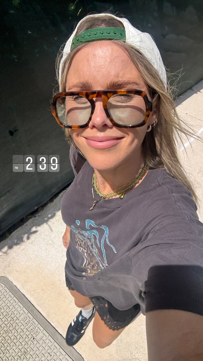 Claire Holt Source tweet media