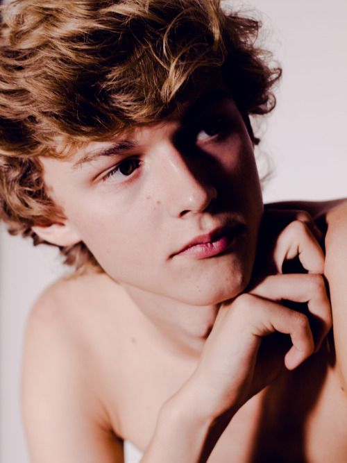 𝐋𝐀́𝐐𝐔𝐄𝐒𝐈𝐒. tweet media