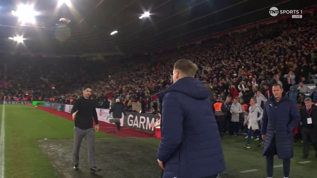 انفجرت مدرجات ملعب سانت ماري فرحاً بعد إقصاء ساوثهامبتون لأرسنال من كأس الاتحاد الإنجليزي 