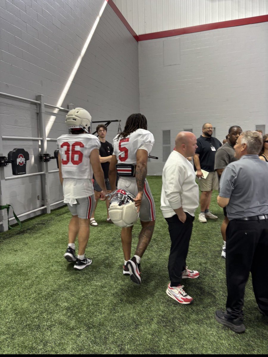 Correction: Linebackers Riley Pettijohn and CJ Sanna.

Thanks to <a href="/PettijohnJuliet/">Juliet Pettijohn</a> . #Buckeyes #OhioState