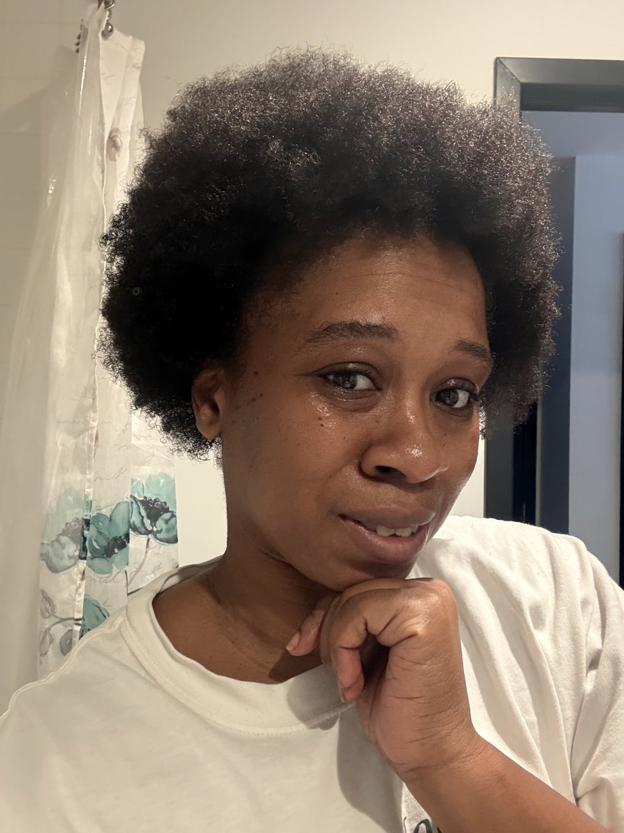 Chanteezy! ♉️💛 tweet media