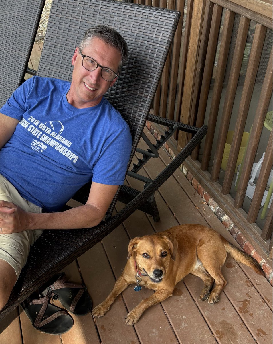 LoriThecatlady's tweet image. Saturdays are made for this! #puppylove ❤️