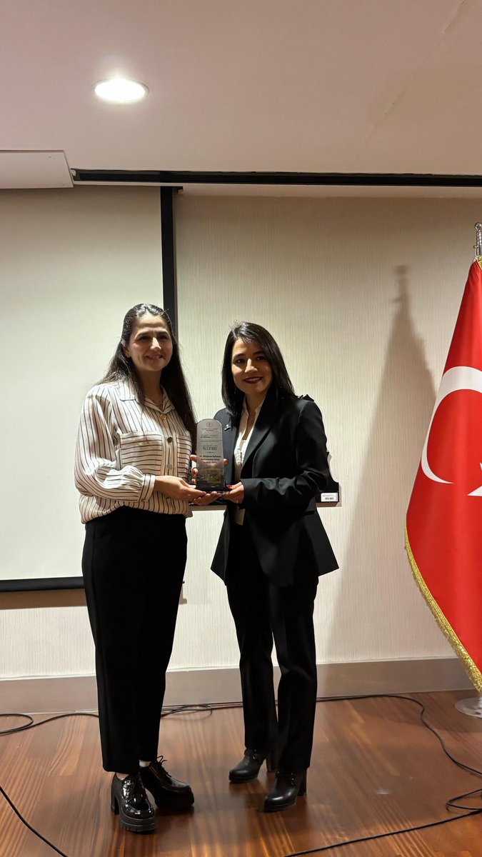 Kütüphane Haftası etkinlikleri kapsamında, yazar Beyza ÇUKURKAVAK eşliğinde gerçekleştirdiğimiz "Masal ve Müzik" etkinliğimiz büyük ilgi gördü. Katkılarından dolayı kendisine teşekkür ederiz.

<a href="/TCKulturTurizm/">T.C. Kültür ve Turizm Bakanlığı</a>
<a href="/KTBKYGM/">KYGM</a>

#62kütüphanehaftası
#masal #müzik
