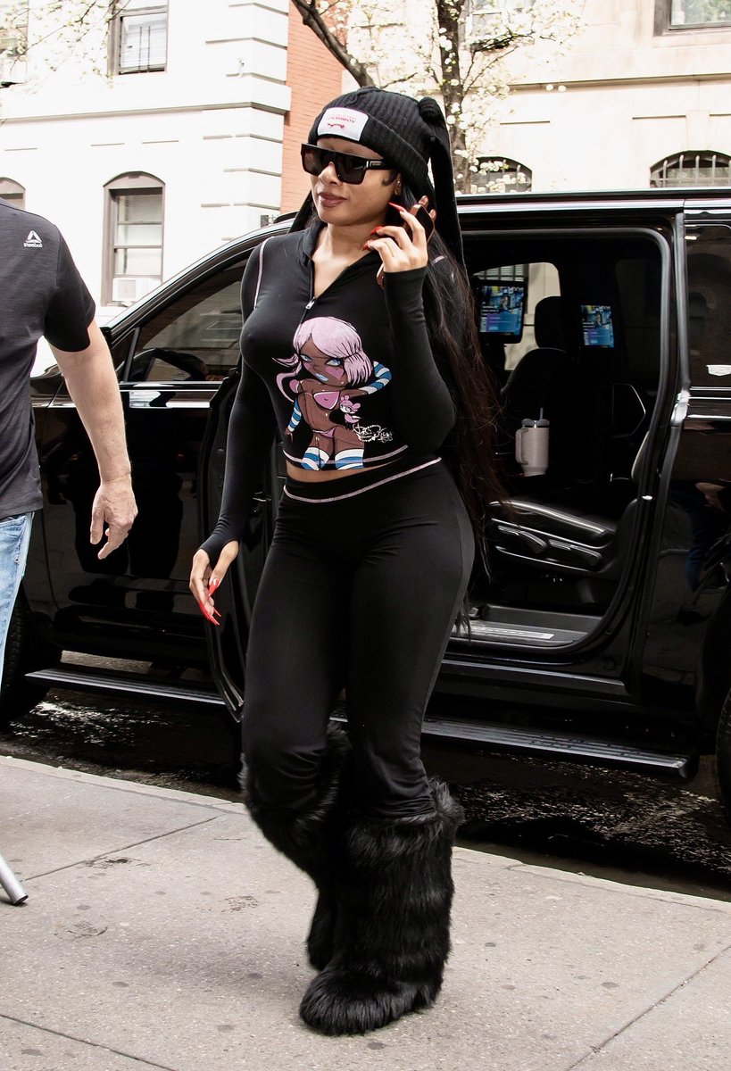 zamohappy tweet media