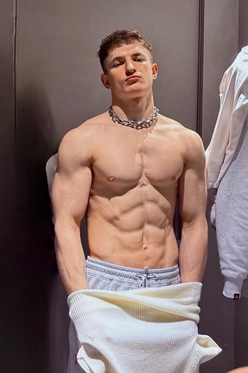 SILVERBACK tweet media