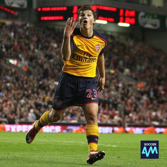 𝐈𝐧𝐭𝐞𝐫𝐧𝐞𝐭 𝐒𝐢𝐝𝐞 𝐆𝐮𝐲™ tweet media