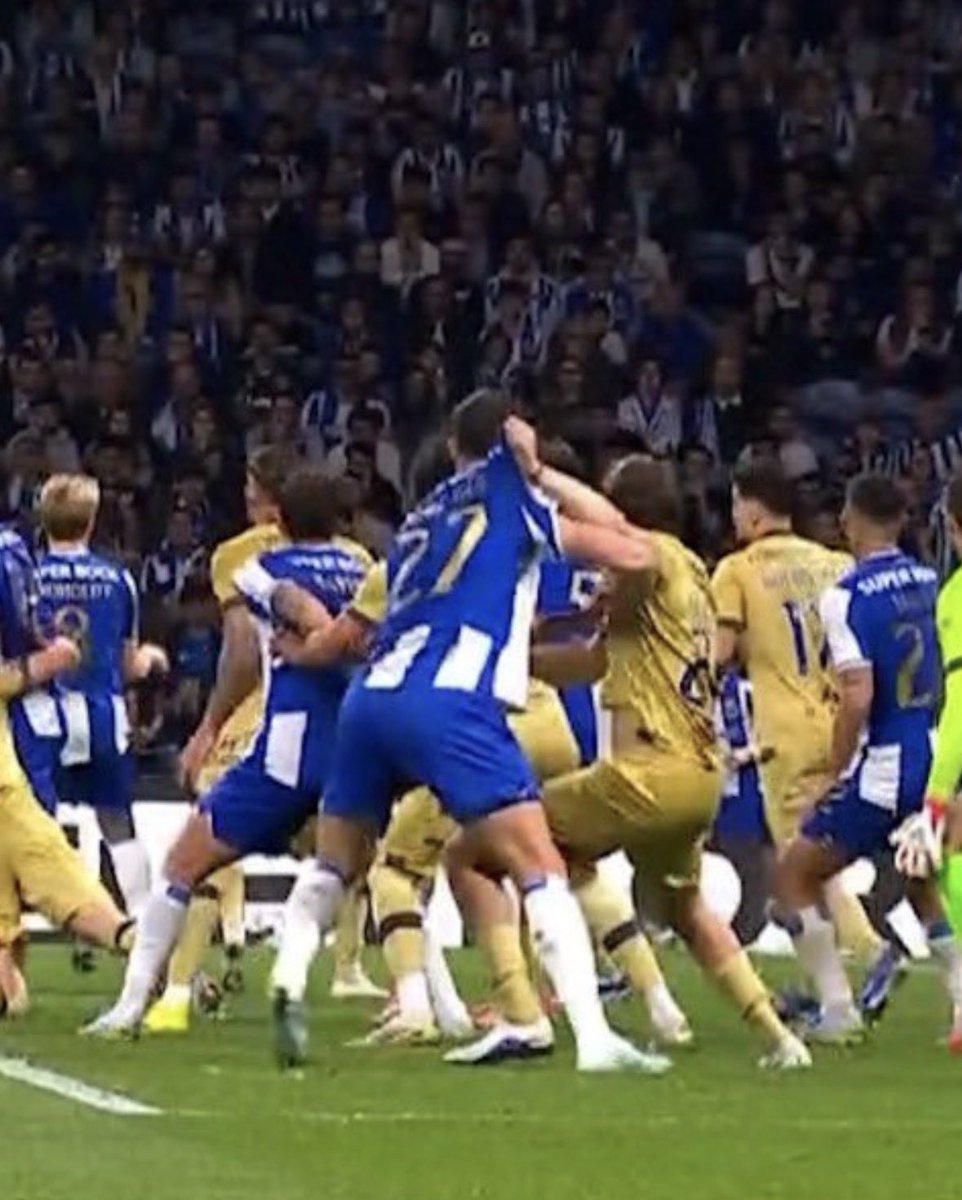 𝒜𝓇𝒾𝓈ℯ𝓉ℯ𝓇𝓃𝓊𝓂 tweet media