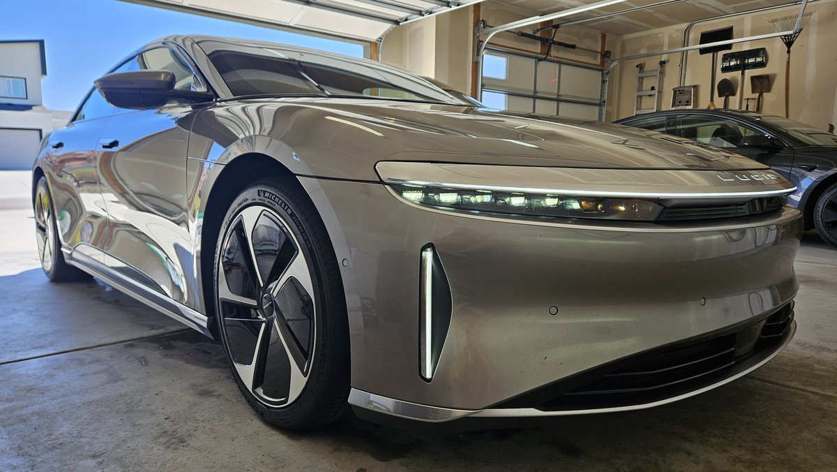 Shane Lindblom tweet media