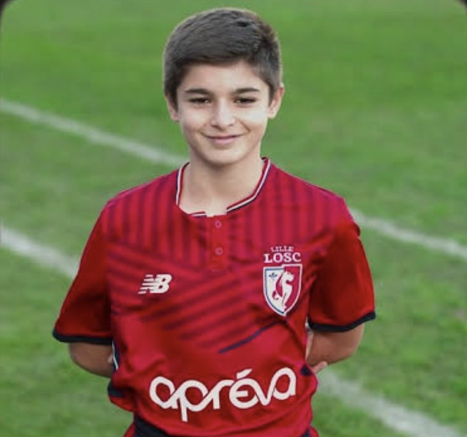 🧎🏼‍➡️ tweet media