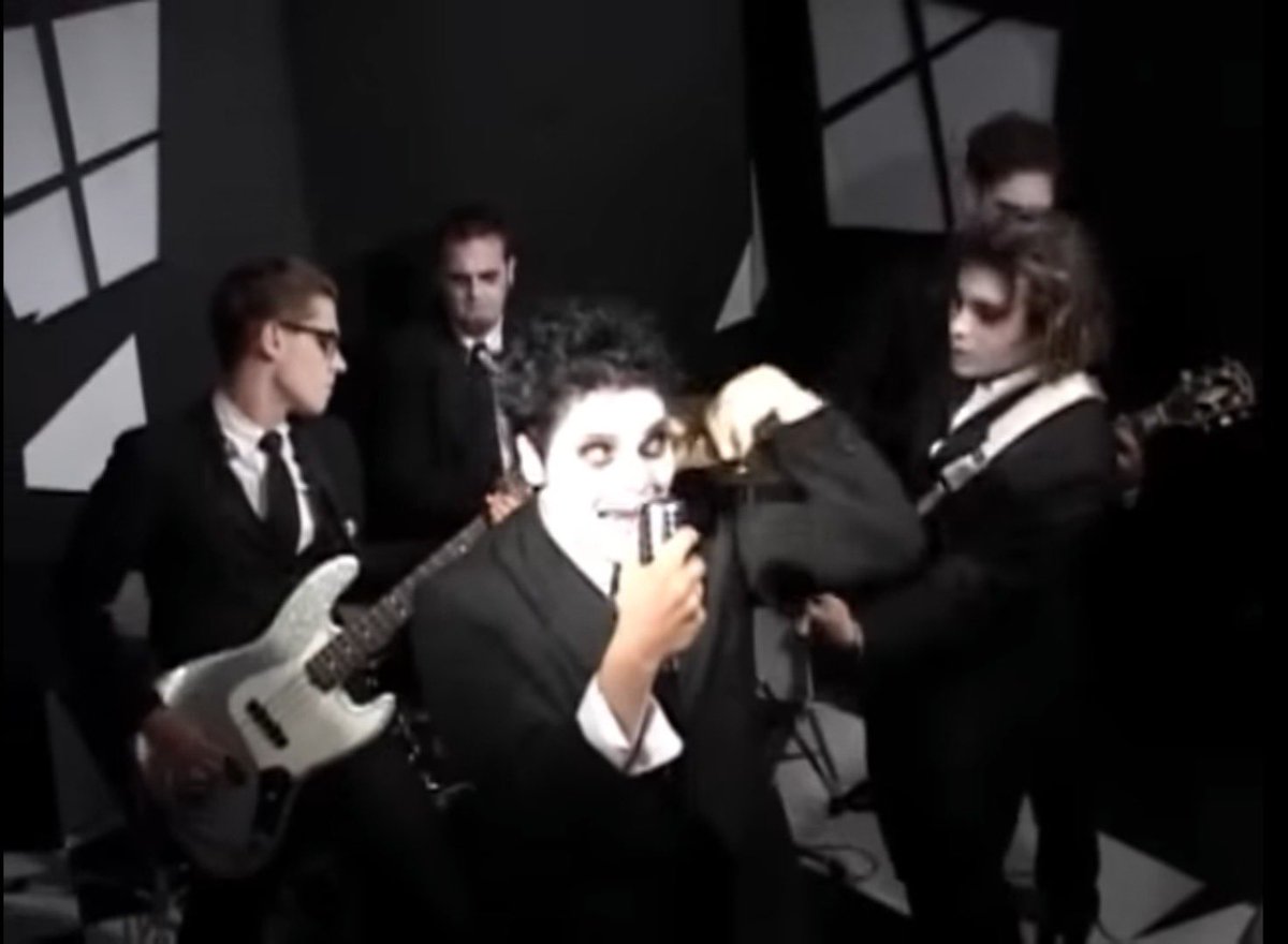 jo ༒︎ tweet media