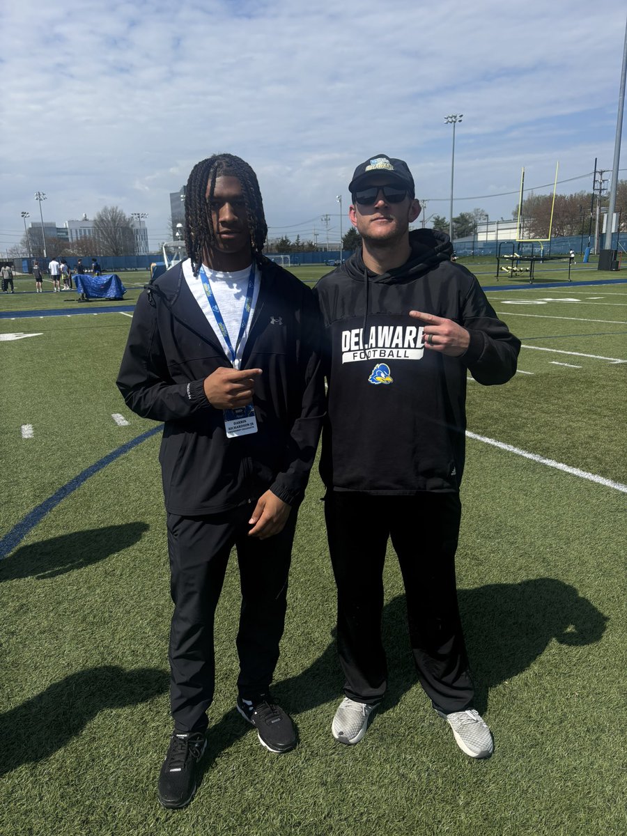 2flyDarrin's tweet photo. It was a very great experience visiting
@Delaware_FB and meeting coach @Smith_gs13 in person @JalanSowell @ONEWAYINC1 https://t.co/juBjlkJA0s