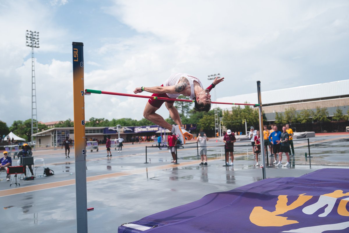 OU_Track's tweet photo. Battle on the Bayou | men's high jump ☝️

Tyson Ritz clears an outdoor personal-best 2.16m (7’1.00”) to earn a runner-up finish! https://t.co/7H99HmZZoL
