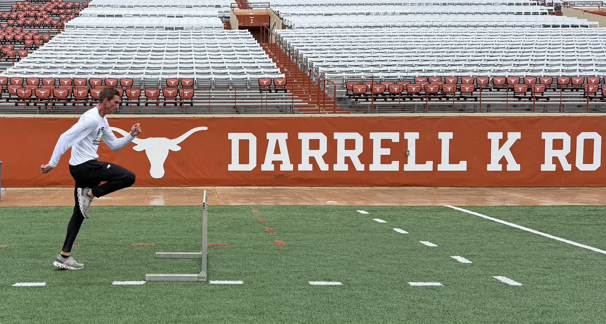 GiddingsXC's tweet photo. ๐๐๐ผ๐โ๐ ๐ผ ๐๐๐ผ๐
Gunnar Fromme places 6th overall at Texas Relays in the Finals of the Boys Division I 110m Hurdles. #BuffPride https://t.co/naTAqqQ7H9