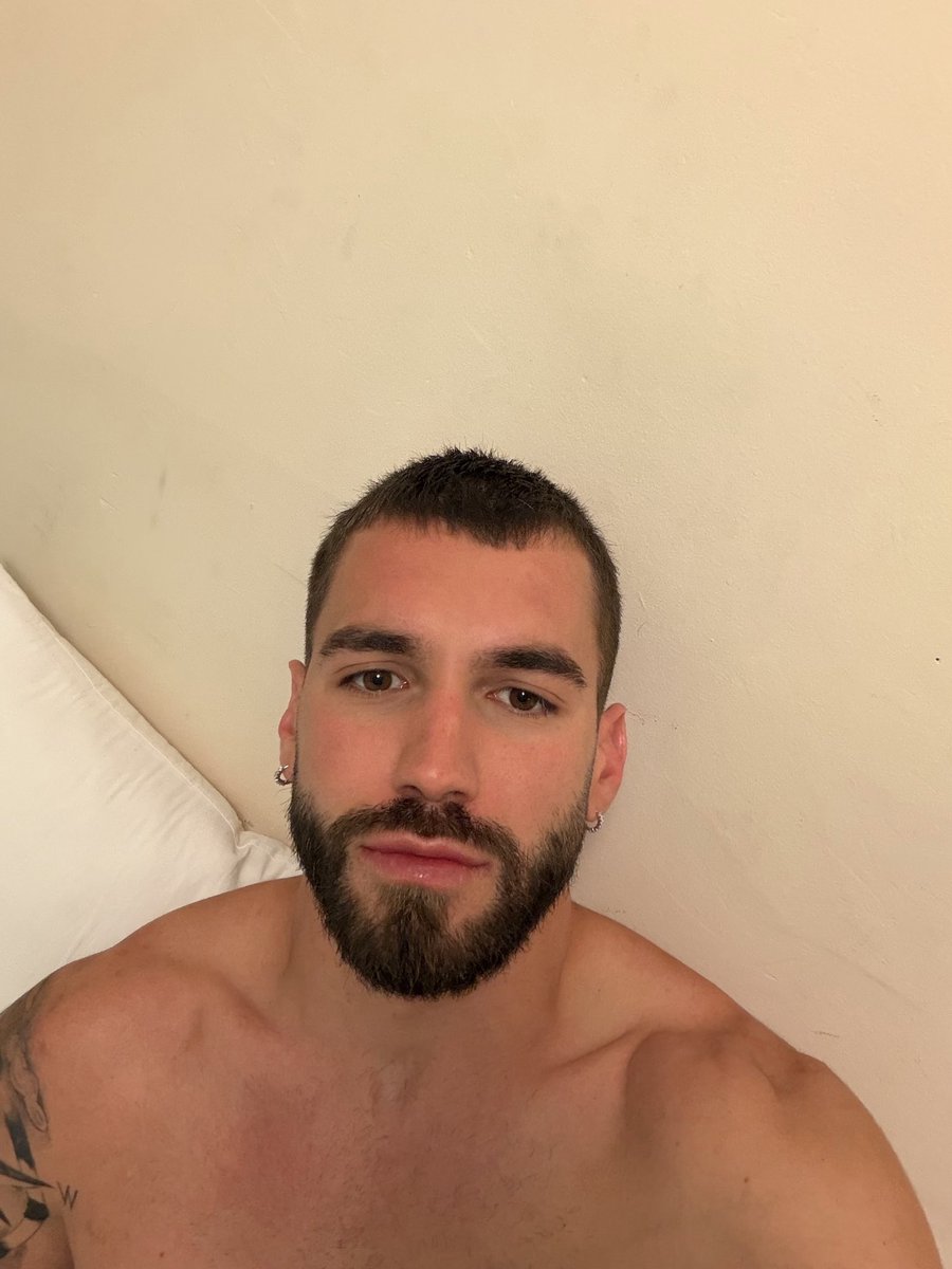 Tomanusek tweet media