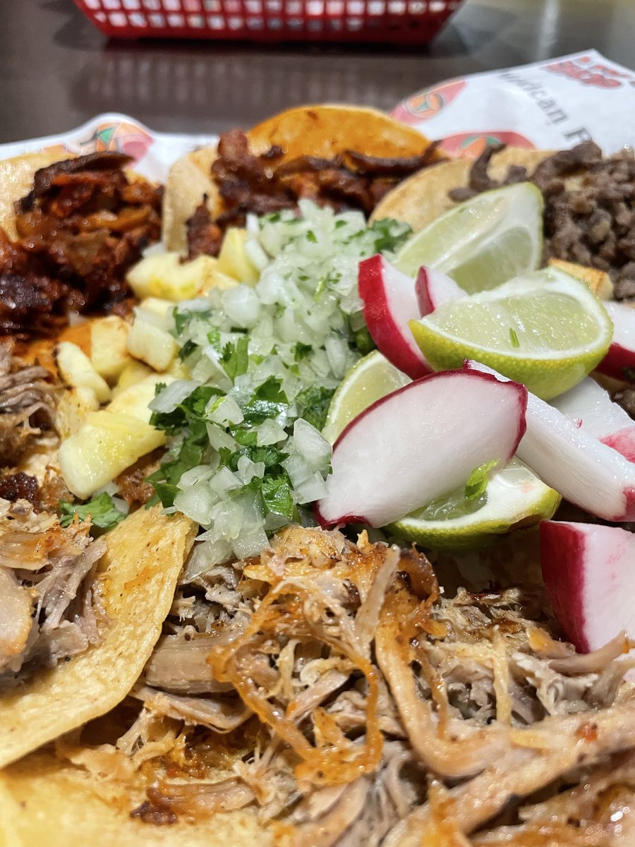 El_fez_'s tweet photo. Still eating like I’m on death row https://t.co/JQ0QCDvEmK