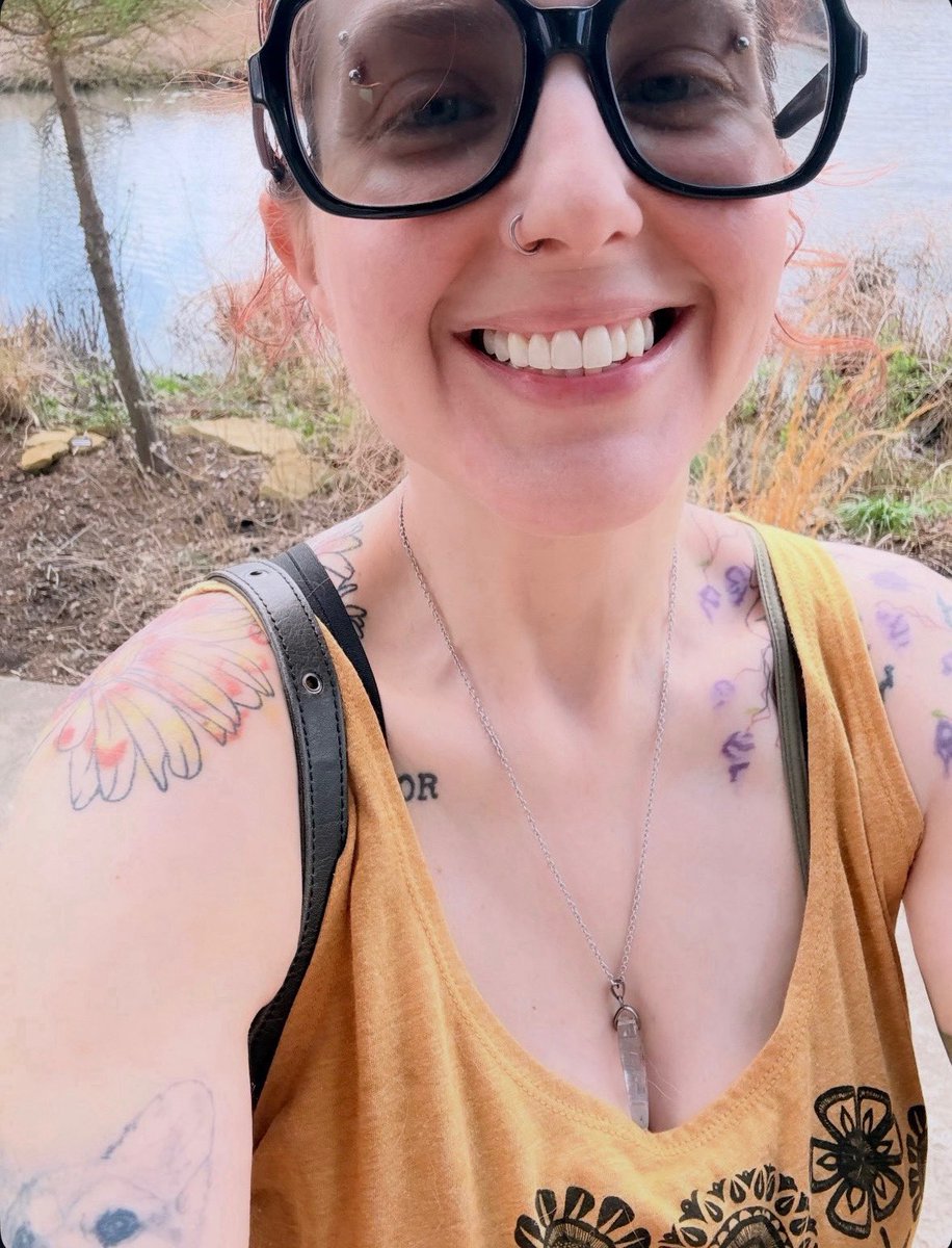 vegan_swemo's tweet image. It was so nice outside, I could wear a tank! (Bought from a small artist who hand drew the design :D) #supportartists #supportsmallartists #fuckai #aiisnotart