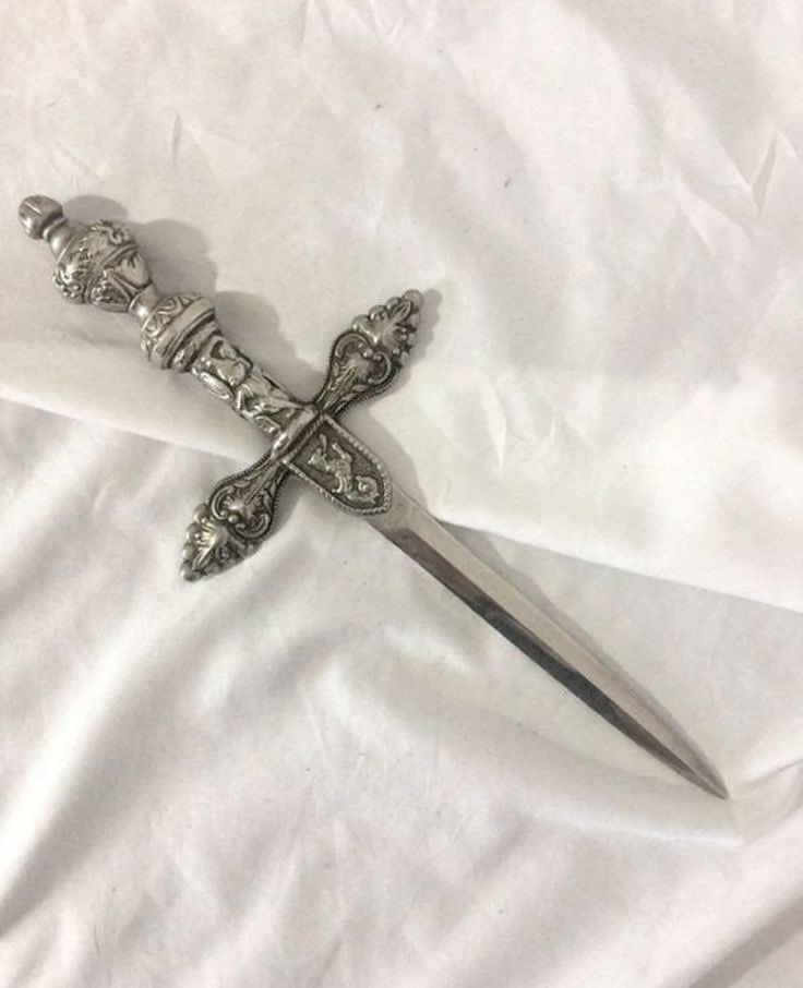 ‍‍ ‍‍ 𓂃 𝑯𝑨𝑾𝑲𝑮𝑼𝒀.·ˇ tweet media