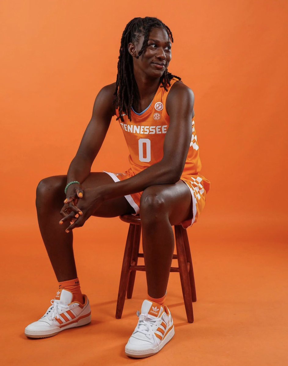 I talk hoops 🏀 tweet media