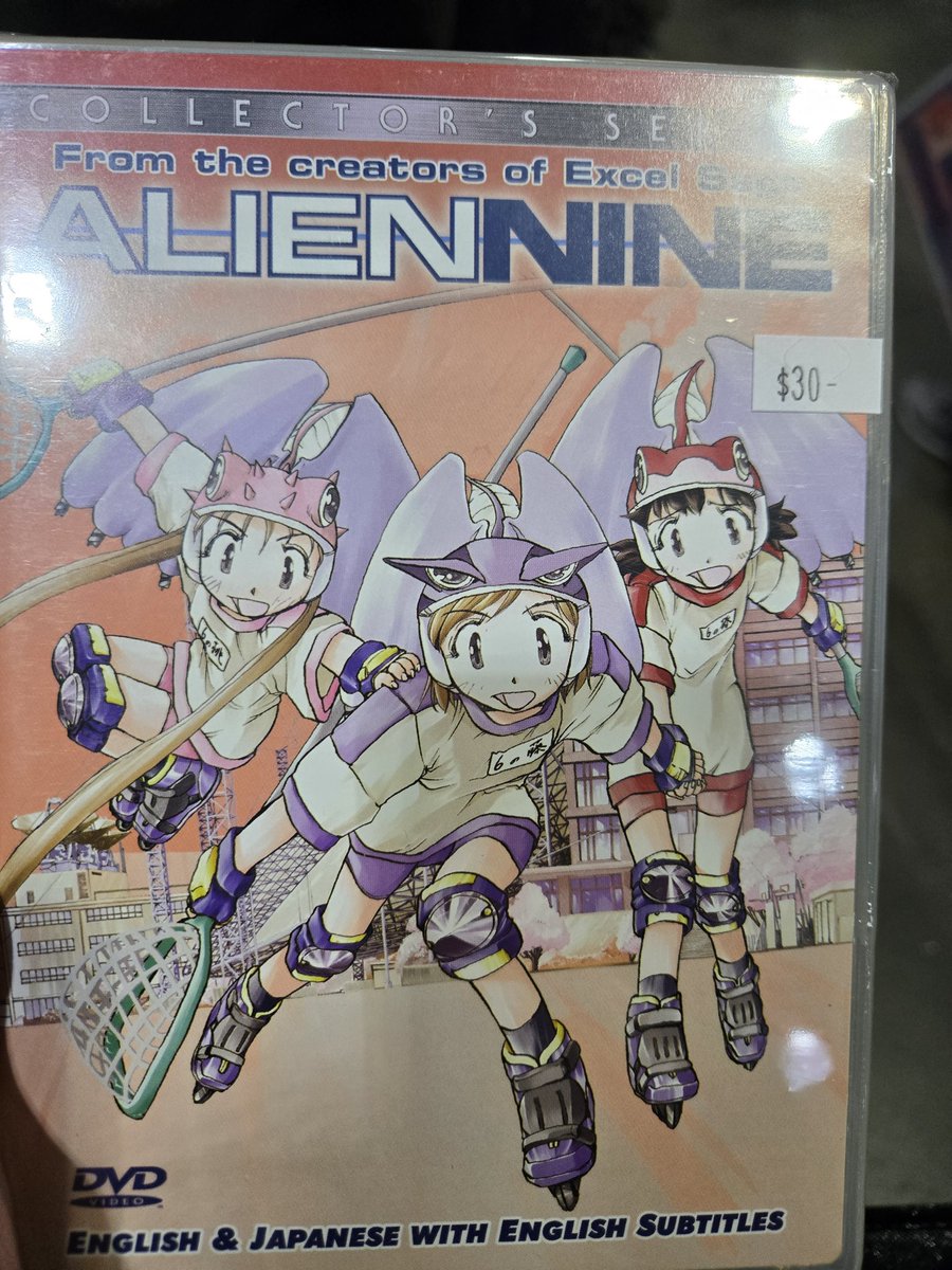 polite young woman tweet media