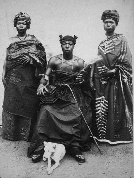 Amammerɛmma tweet media