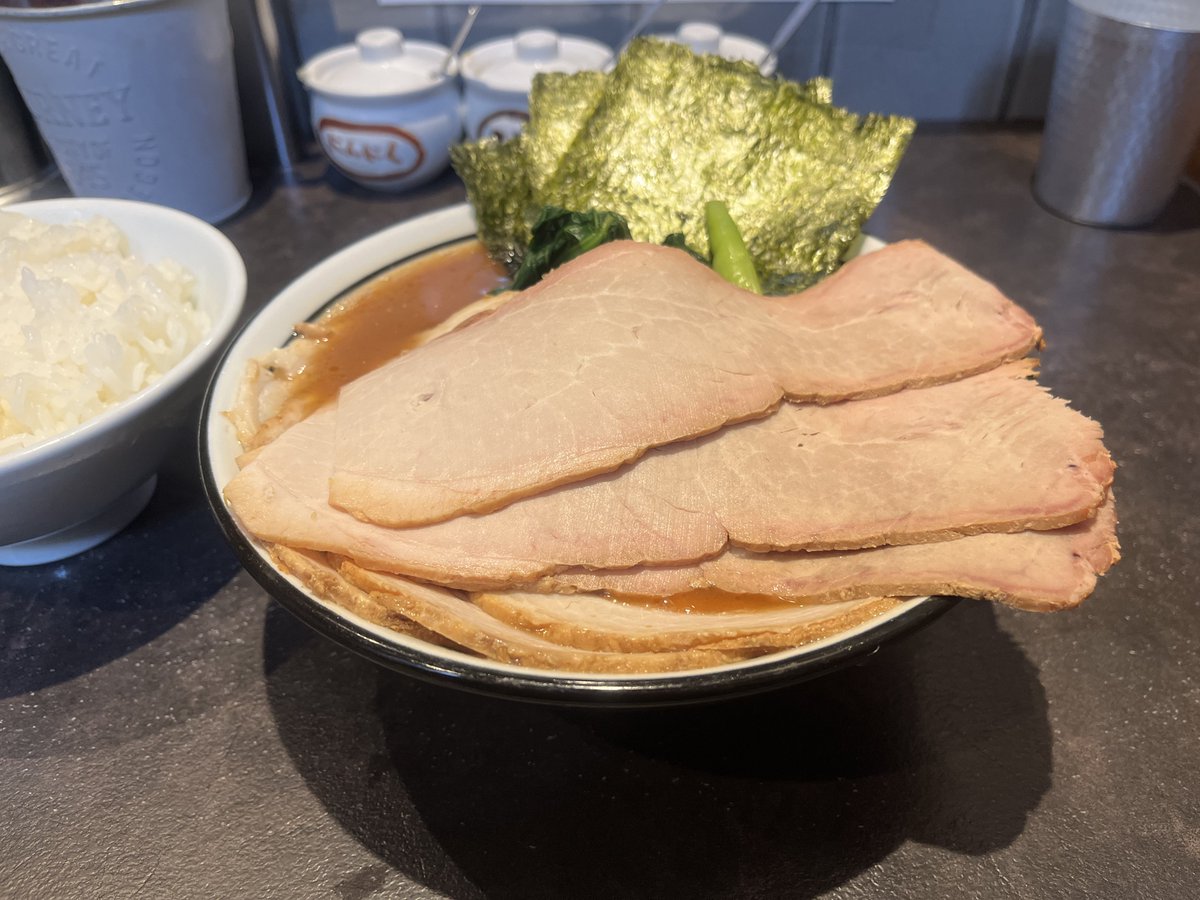 はま🍭🦈 tweet media