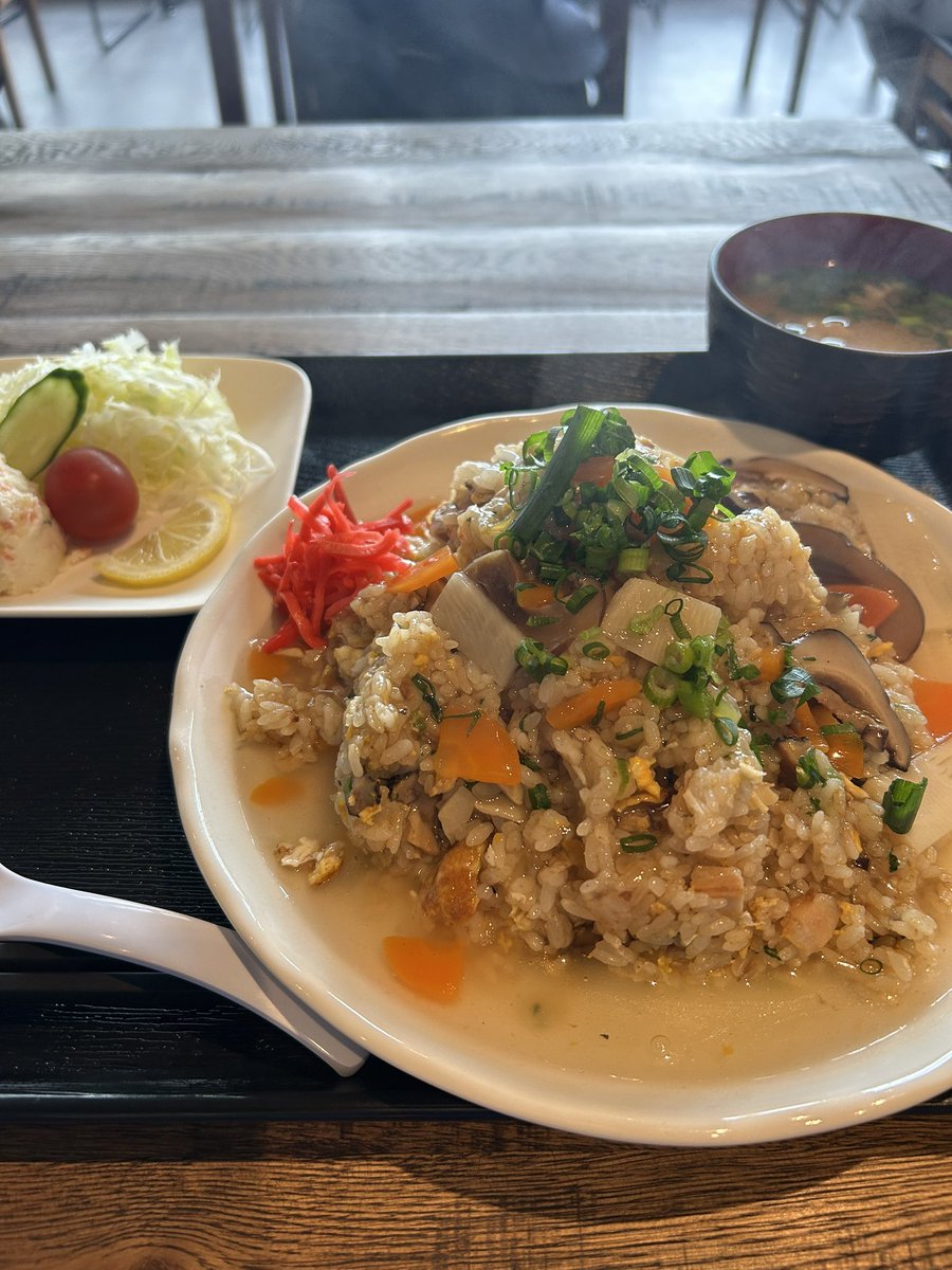 サ山田 tweet media