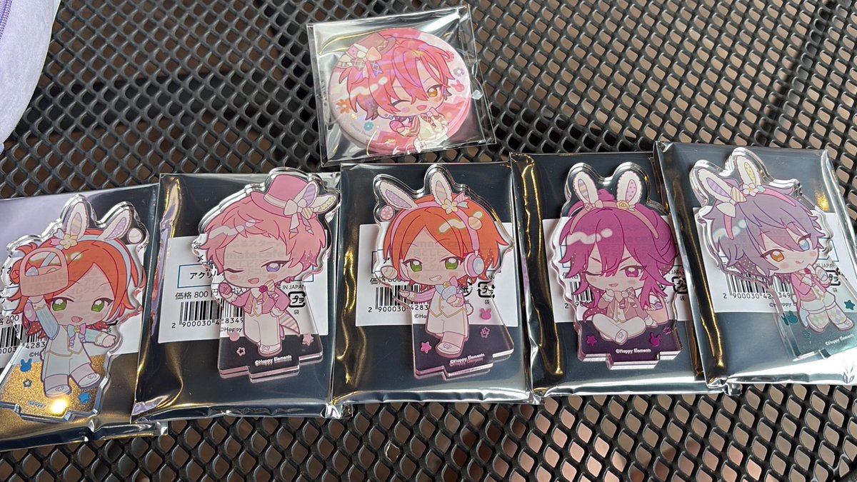 xx___070809's tweet photo. 【交換】あんスタ アニカフェ 缶バッジ アクスタ
缶バッジ 譲:舞珠
求:ジュイス(友人分)

アクスタ 譲:ゆうた 宗 ひなた 望見 みか
求:マヨイ チトセ
(望見はチトセのみの交換)

現在アリオ橋本におります。
検索からでもお気軽にお声掛けください🙇🏻‍♂️ https://t.co/8tACy1PQmg